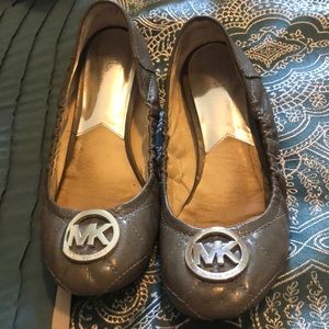Slippers- Michael Kors